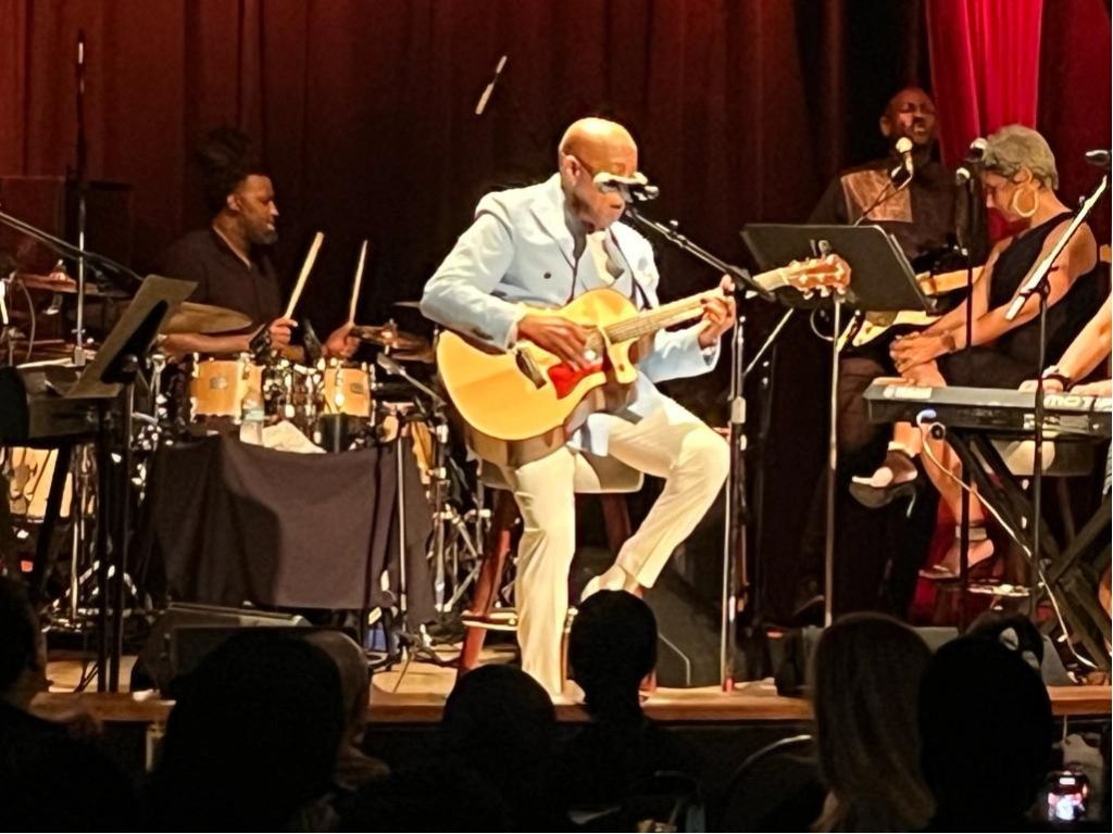 CONCERT REVIEW — Peabo Bryson in Oakland