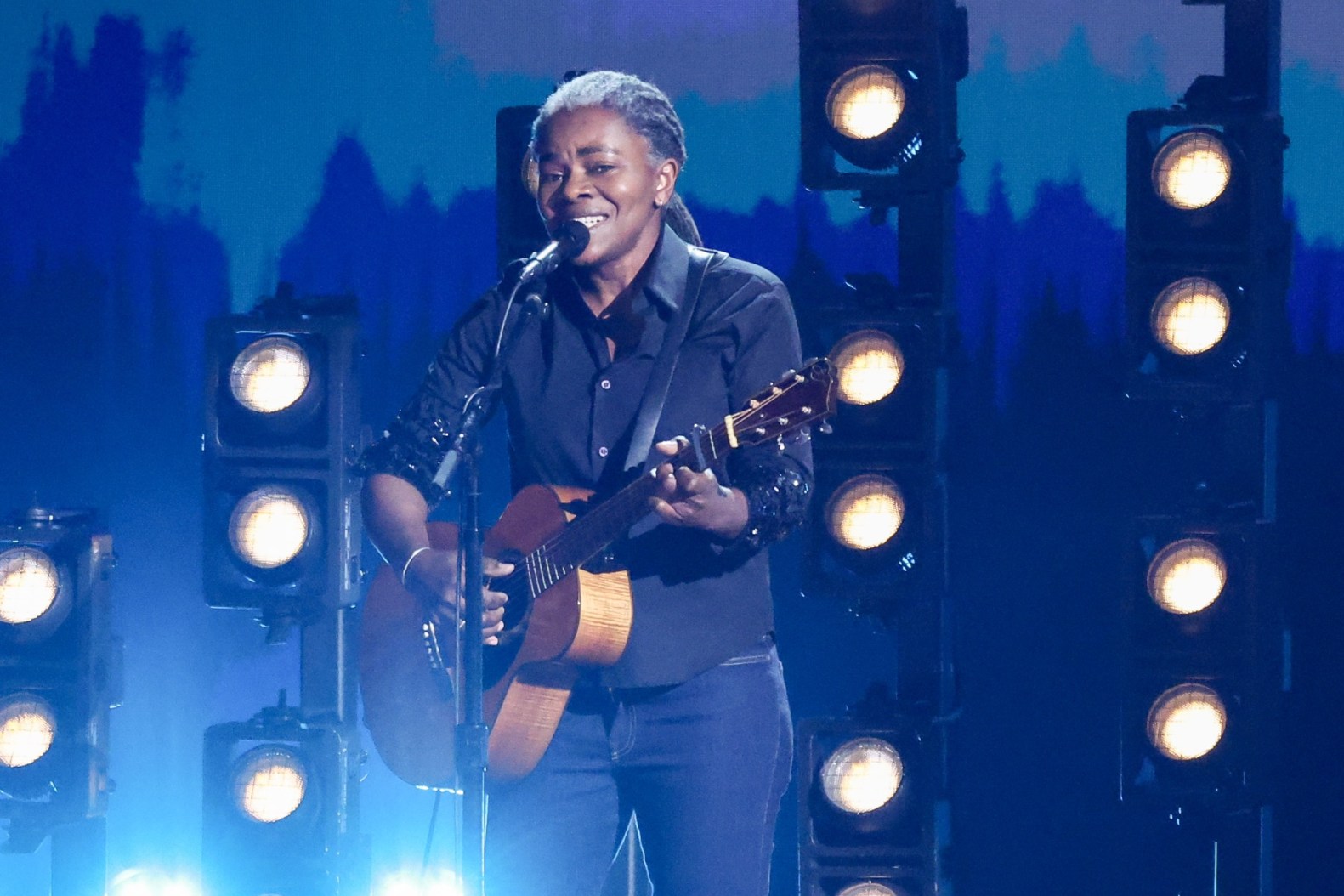 Tracy Chapman’s ‘Fast Car’ Re-Enters the Hot 100…35 Years Later